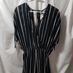 Band of Gypsies. NWOT. Black & White Striped V Neck, Tie Back, Wide Leg Jumper.